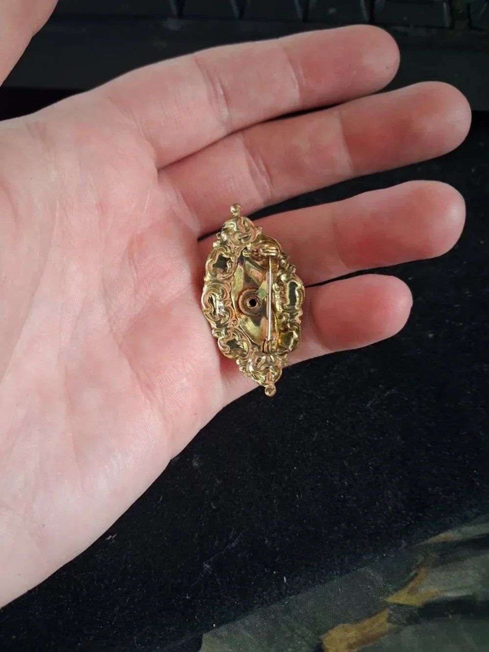 N/A unique gold